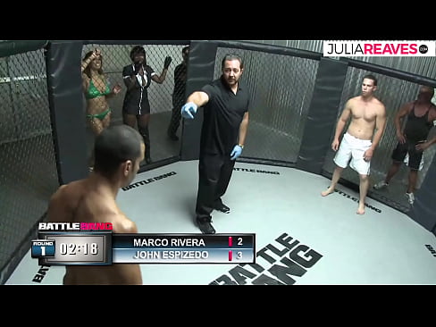 ❤️ Ultimate Fighter ቀለበቱ ውስጥ ከተጣላ በኋላ አንዲት ቁጥር ሴትን ትበዳለች። ጥራት ያለው የወሲብ ፊልም ❌️❤